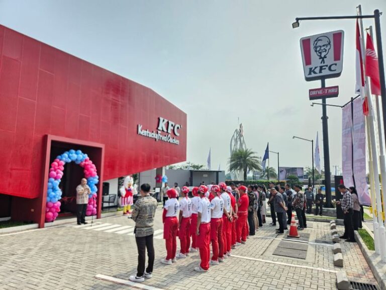 KFC Terus Merugi