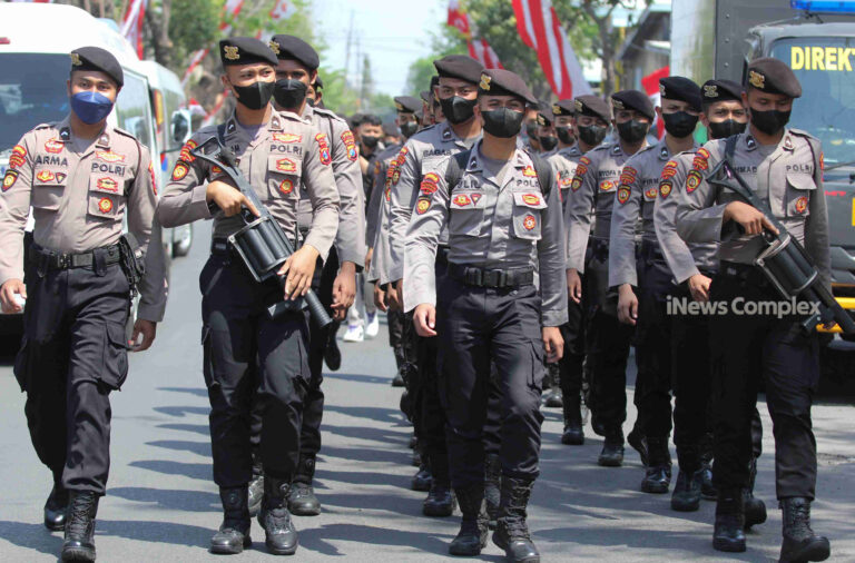 Kontroversi Usul Polri Berada di Bawah TNI atau Kemendagri: Mengerdilkan atau Reformasi?