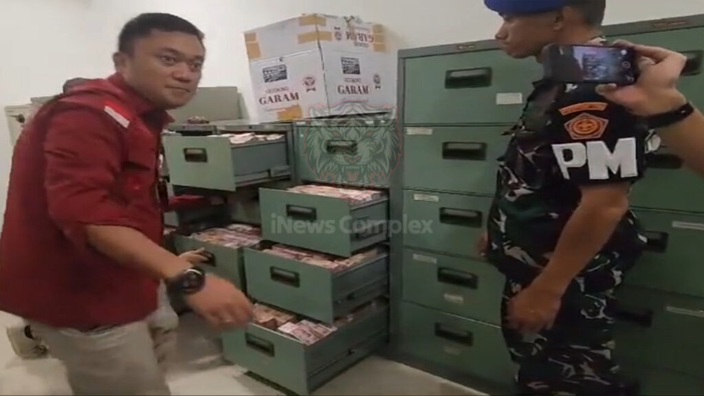 Ruangan Staf Khusus Budi Arie Digerebek: Pelindung Judi Online atau Hanya Fitnah?