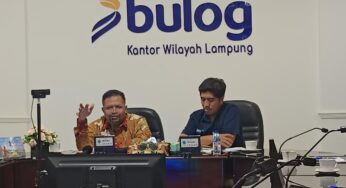 Bulog Dihargai Rektor IPB pada HUT Ke-58 untuk Serap Gabah Sesuai HPP