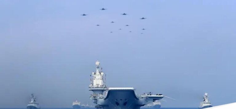 Manuver Berbahaya Militer China Gertak Kapal Perang Inggris di Laut China Selatan