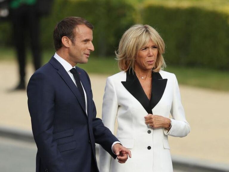 Presiden Macron Siapkan Bukti Ilmiah untuk Bantah Tuduhan Brigitte Macron Transgender
