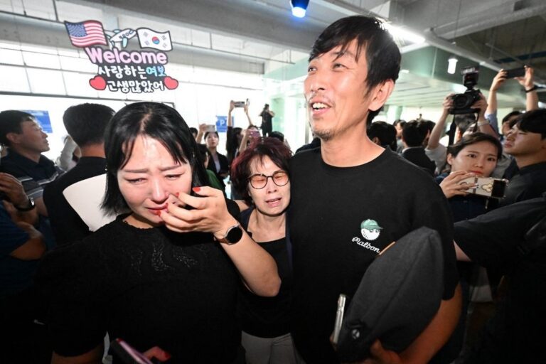 Ratusan Pekerja Korsel Pulang Usai Razia Pabrik Hyundai-LG di AS