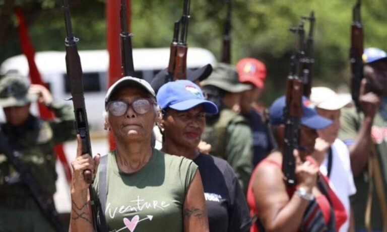 Venezuela Kerahkan Milisi Sipil Hadapi Potensi Ancaman AS