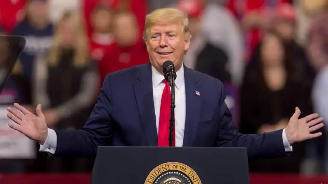 Trump Bisa Dilengserkan Tanpa Pemakzulan, Begini Prosesnya