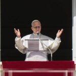 Vatikan Pakai AI Terjemahkan Misa ke 60 Bahasa, Umat Cukup Pindai QR Code