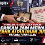Mantan Pejabat Bea Cukai Berikan Jam Mewah Bernilai Puluhan Juta kepada Pensiunan
